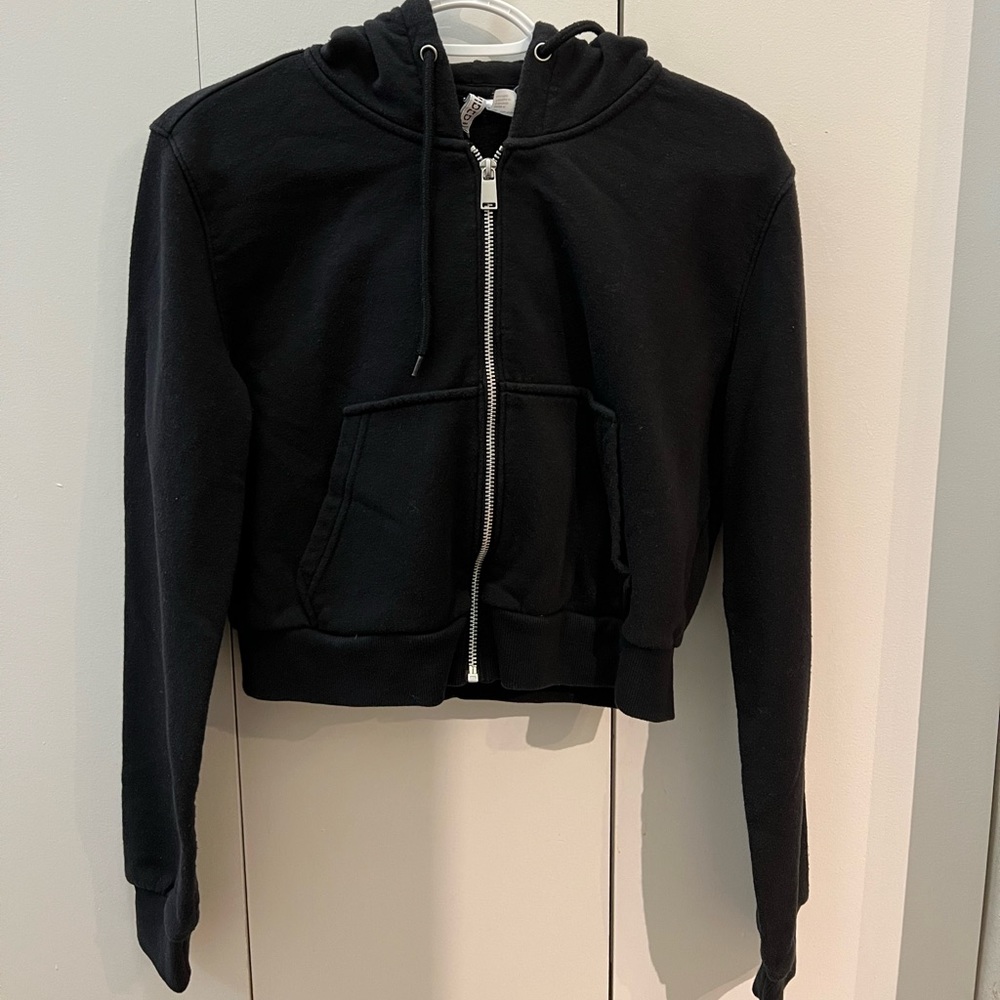 H&M black hoodie crop